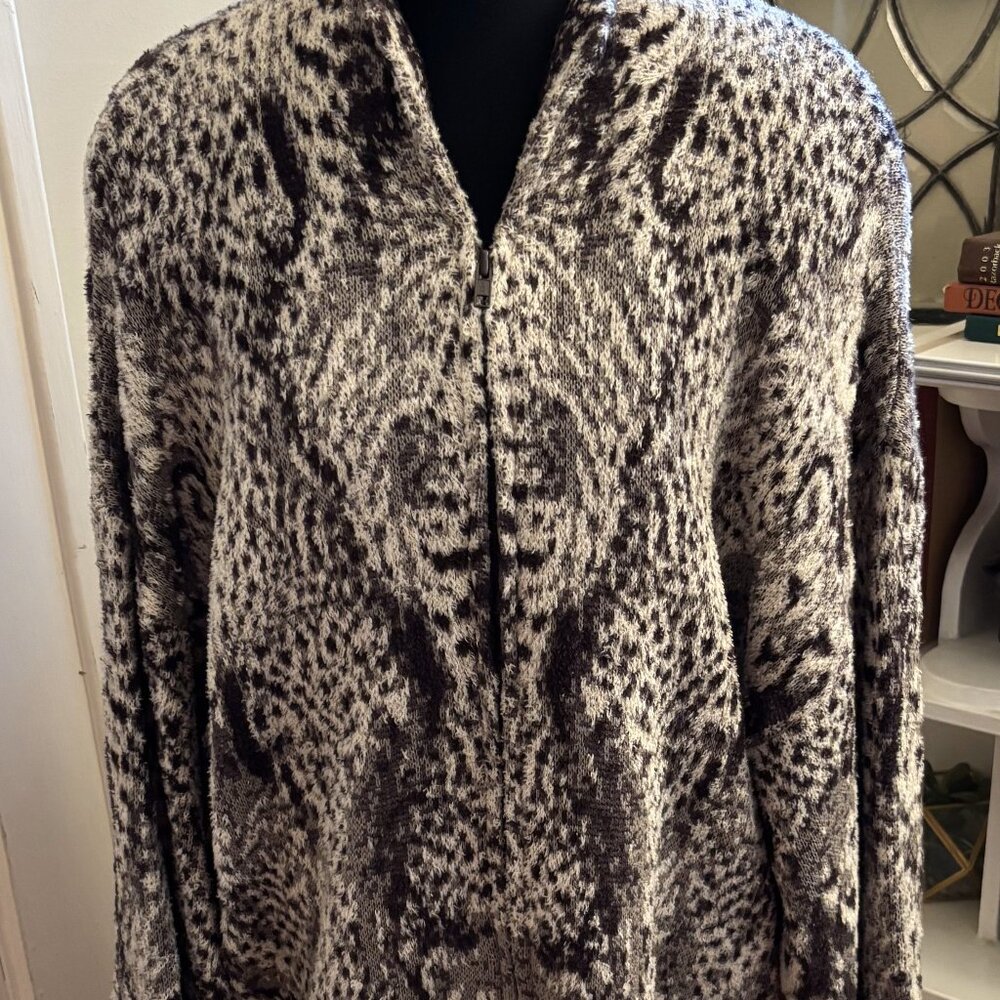 St John Animal Print Zip Up Sweater in Gray